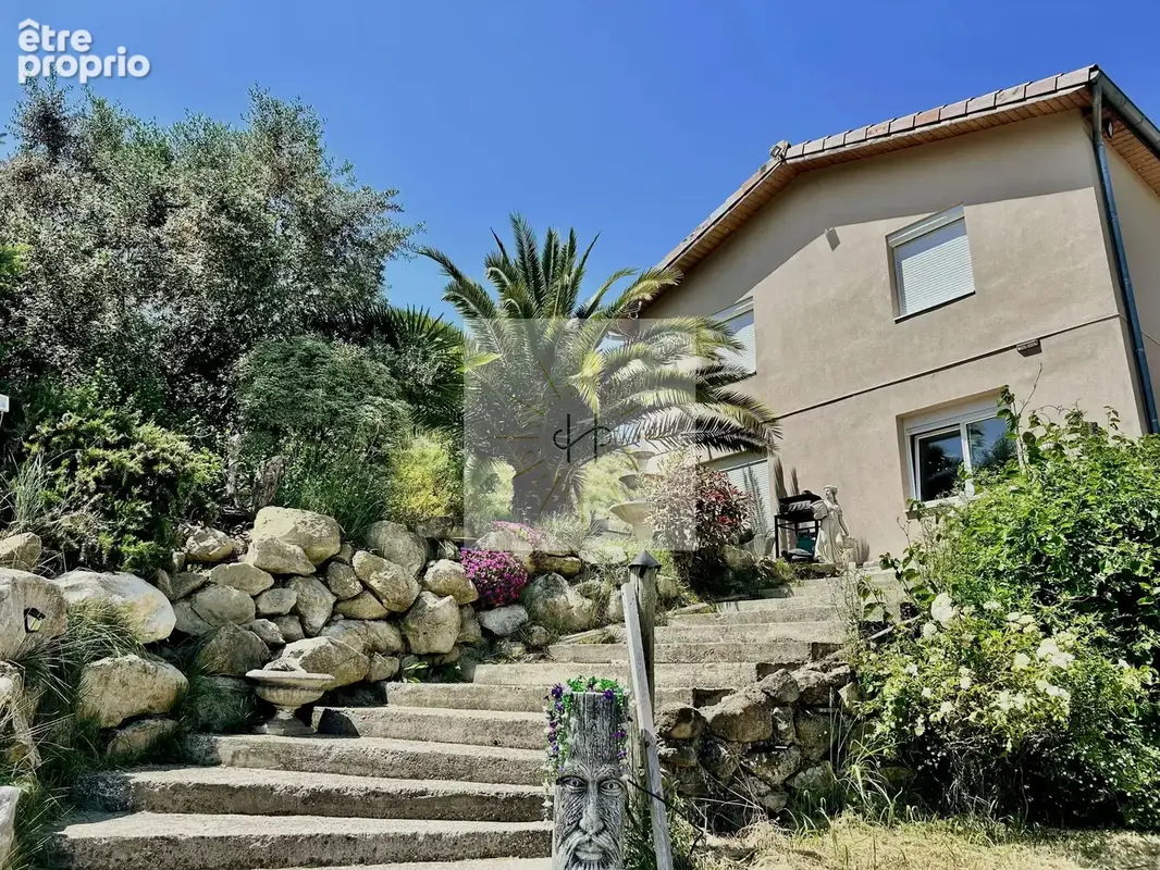 Maison 7 pièces 349 m² à vendre à Viviers (07220) - photo 8