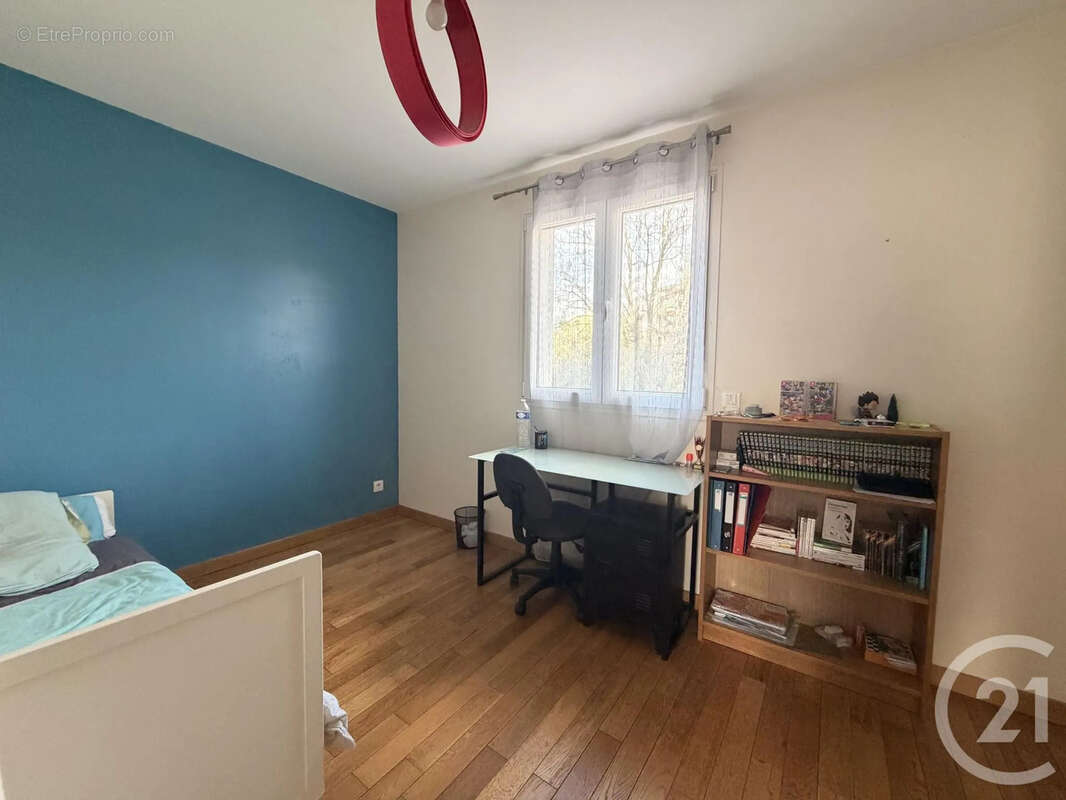 Maison à SAINT-MAUR-DES-FOSSES