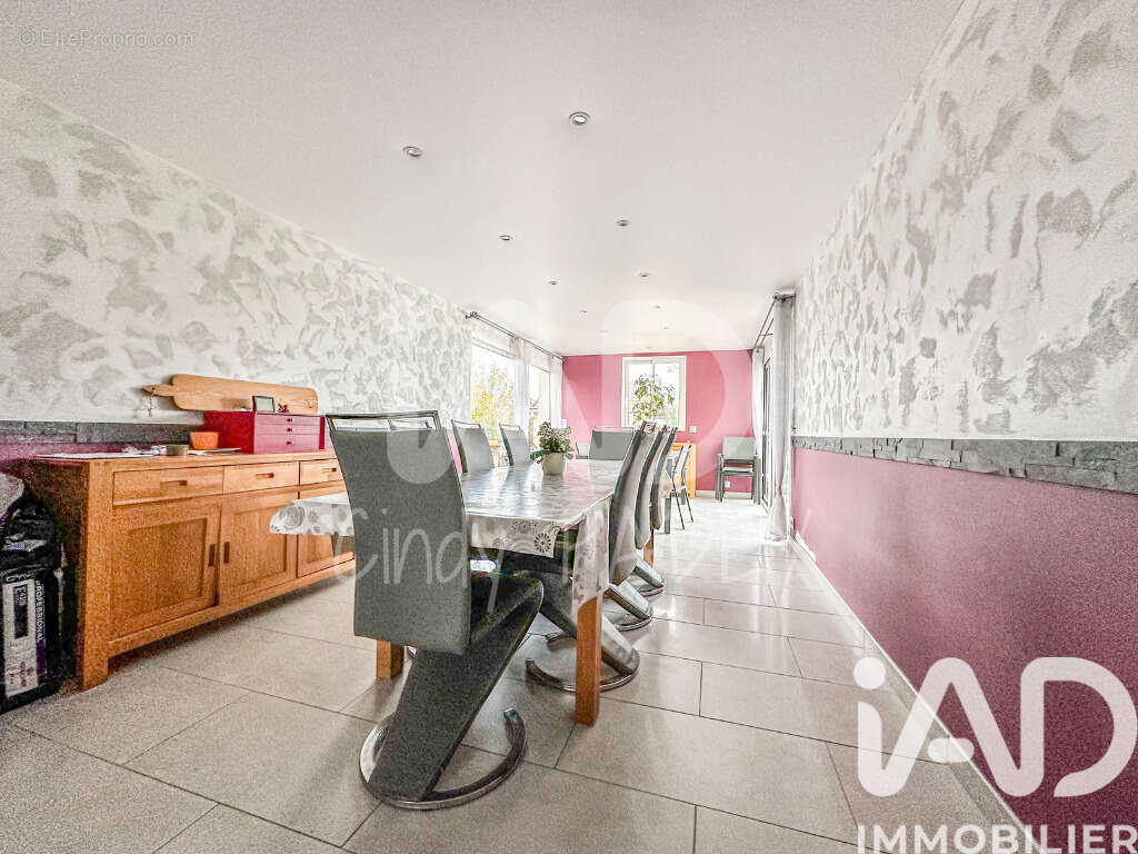 Photo 6 - Maison à CRECY-LA-CHAPELLE