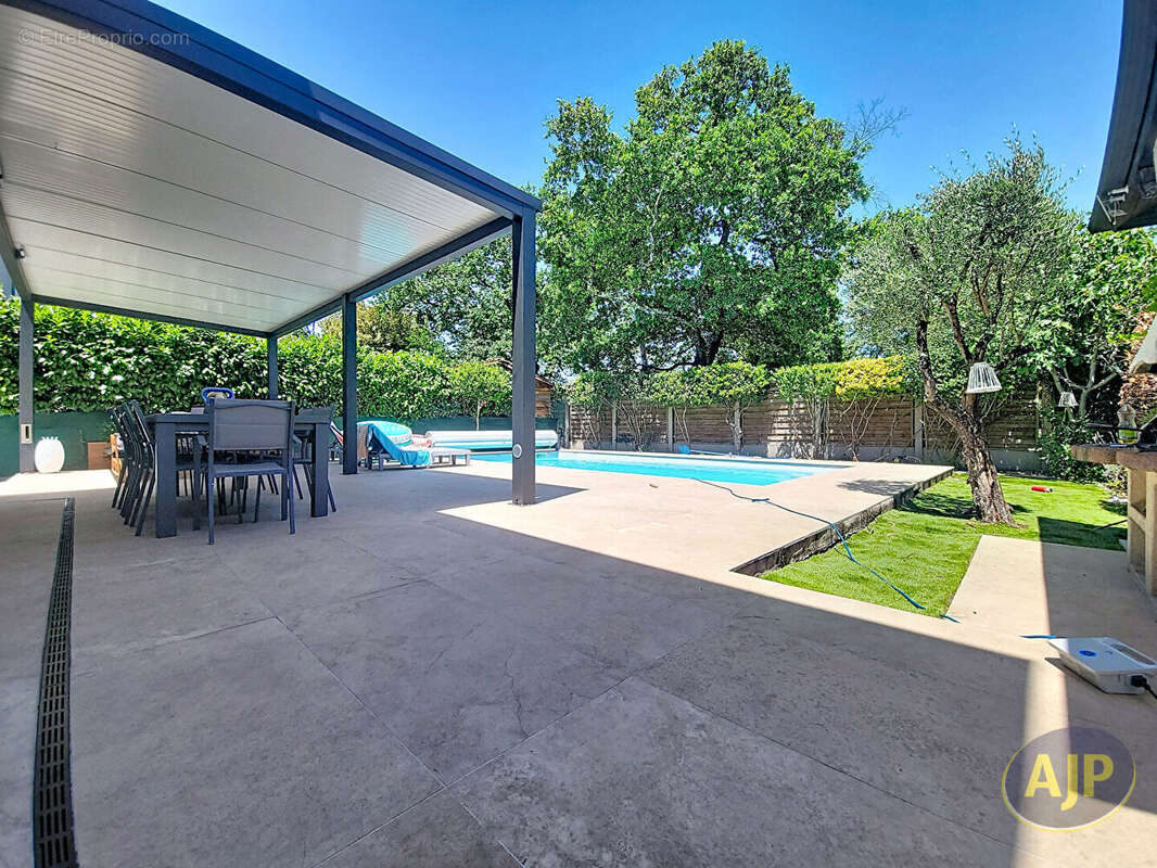 Merignac Arlac-Maison T6-Piscine - photo 4