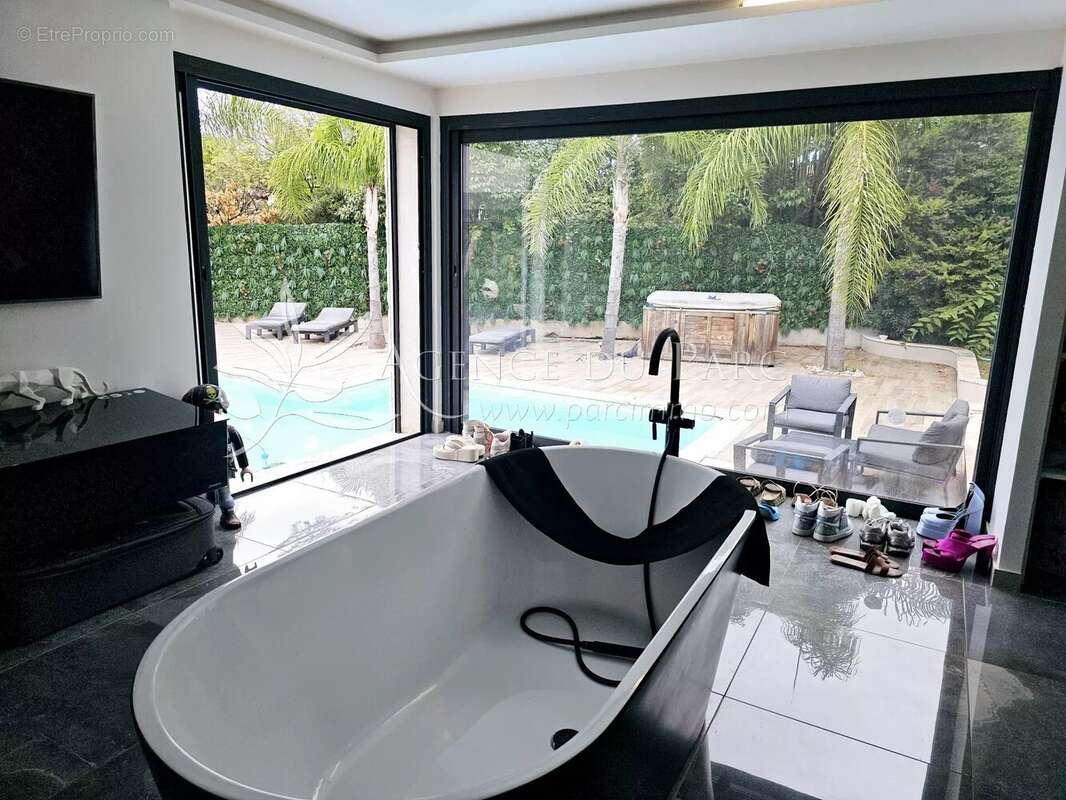Maison à MOUGINS