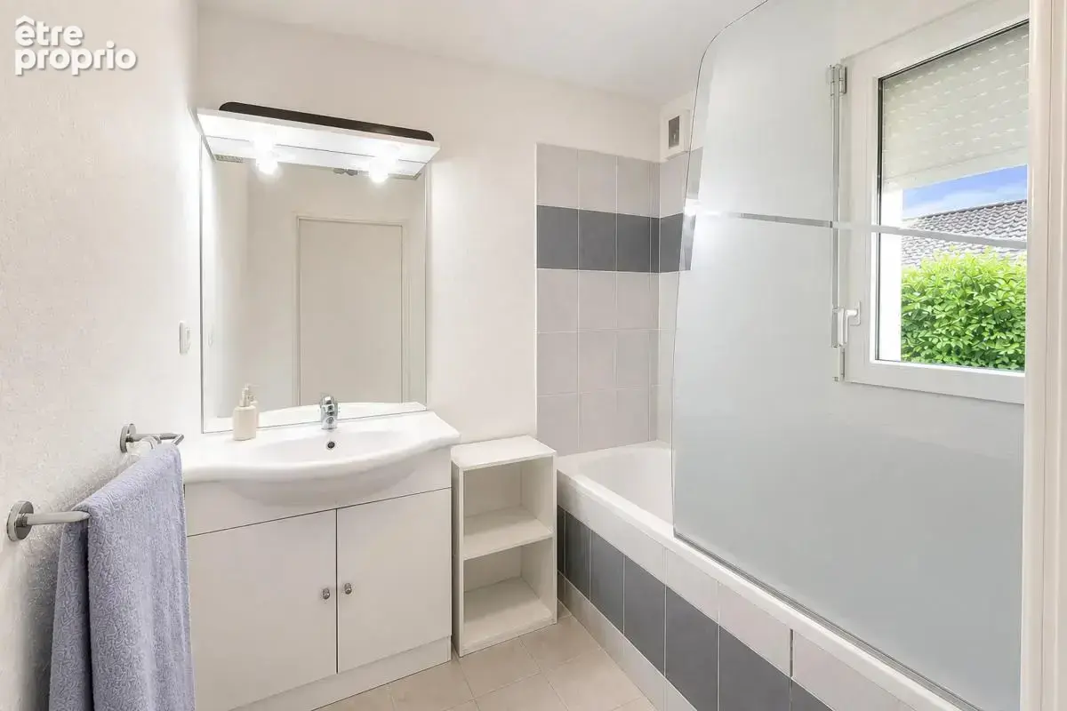 Appartement T3 dans résidence récente et sécurisée - photo 6