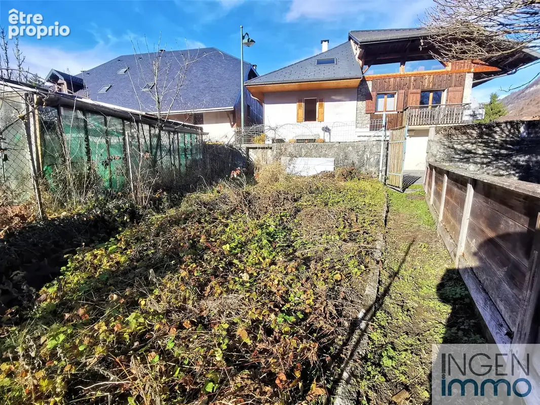 Maison Mitoyenne 140m2, à rénover - photo 1