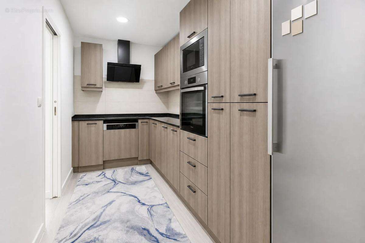 T4 familial 92 m² avec piscine - Marseille 13e - photo 4
