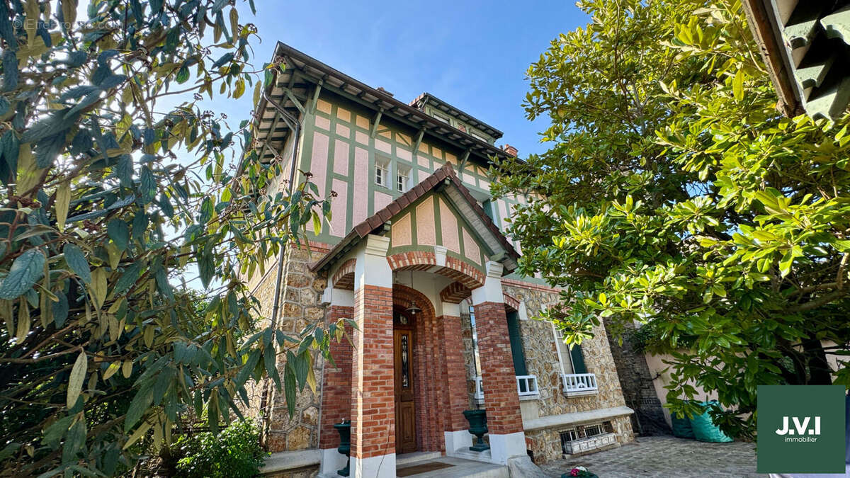 Maison à ENGHIEN-LES-BAINS
