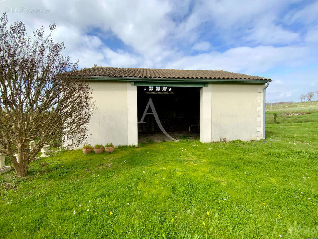 Maison à MIRAMBEAU