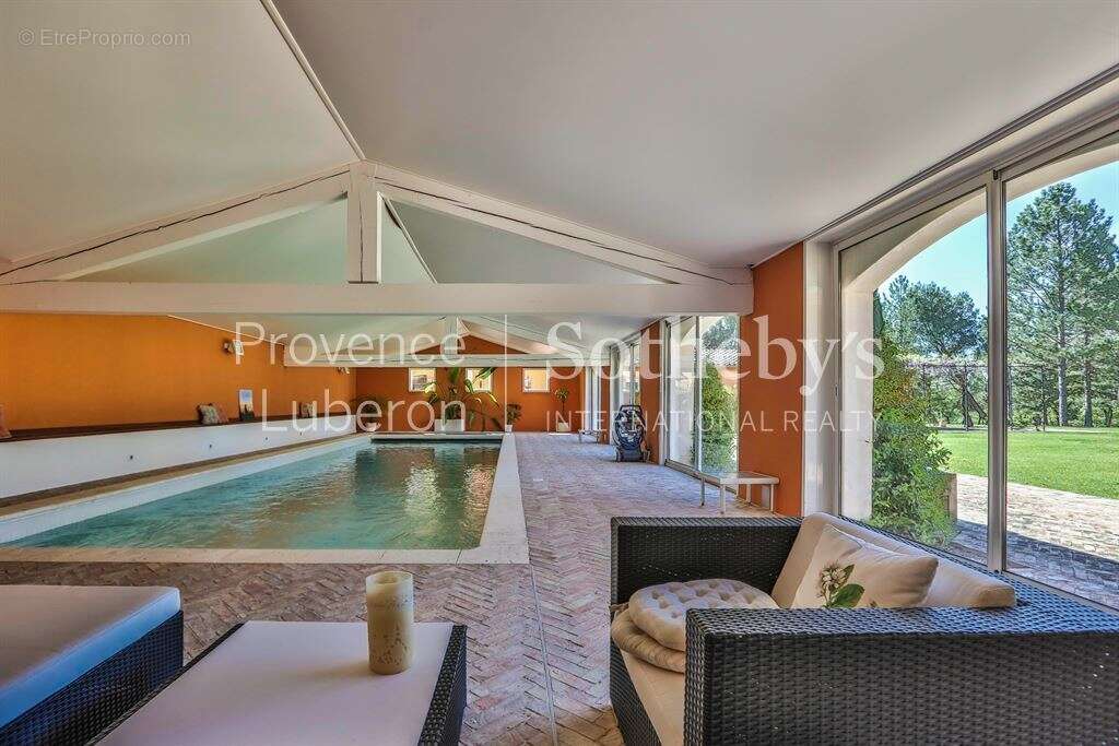 Maison à ROUSSILLON