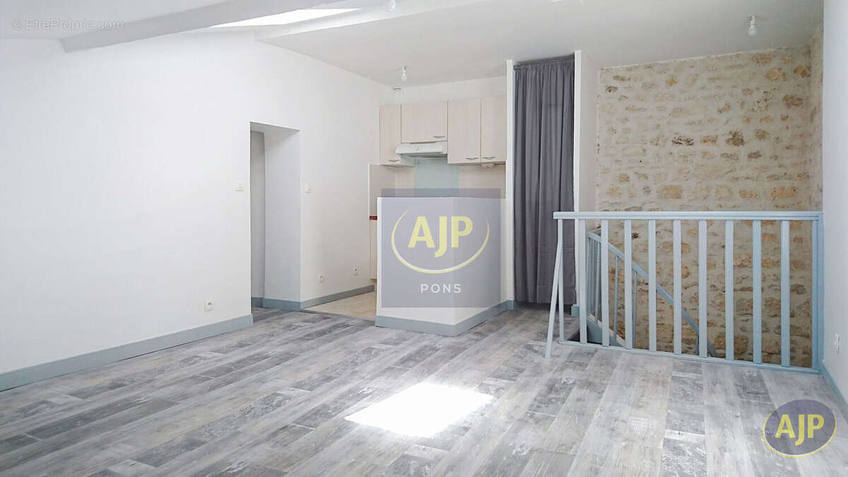 Appartement à PONS
