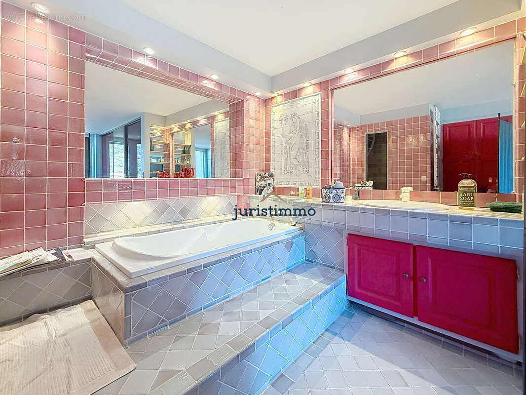 Maison à VAISON-LA-ROMAINE