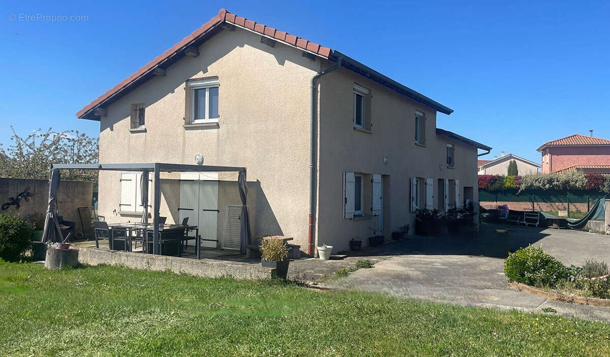 Maison à SERPAIZE