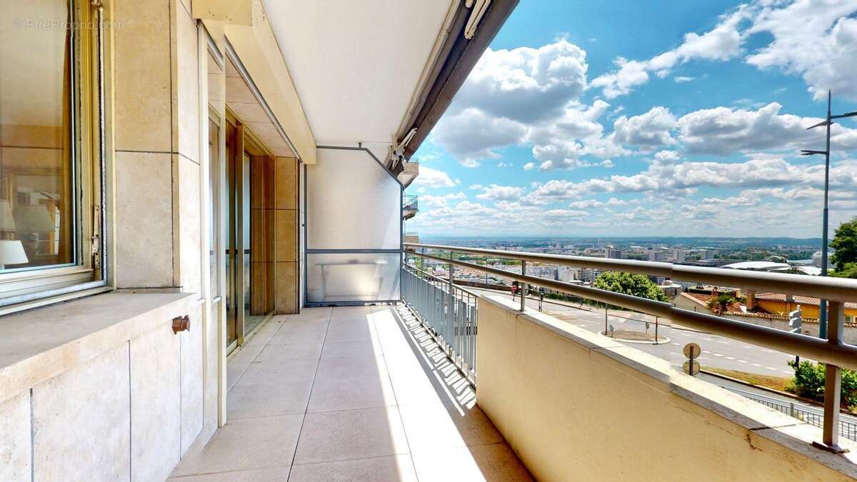 Appartement à LYON-5E
