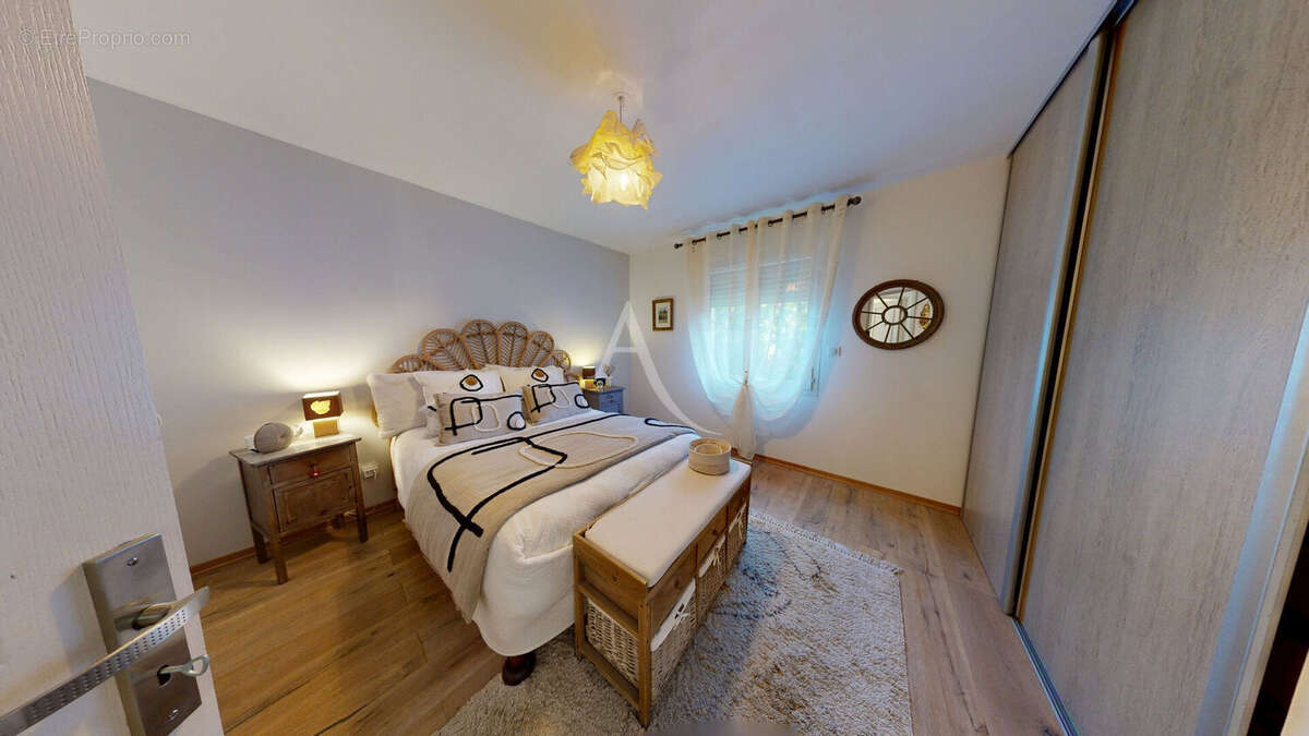 Villa 147 m², 4 chambres, Piscine chauffée, Grand Garage, Terrain 1200 m² - photo 8