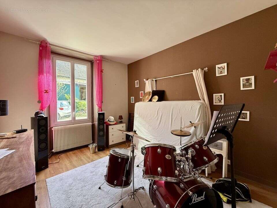 Maison à PONT-SUR-YONNE