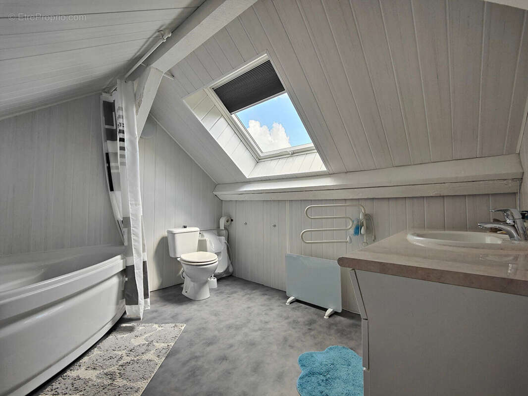 Maison à SAINT-GENIX-SUR-GUIERS