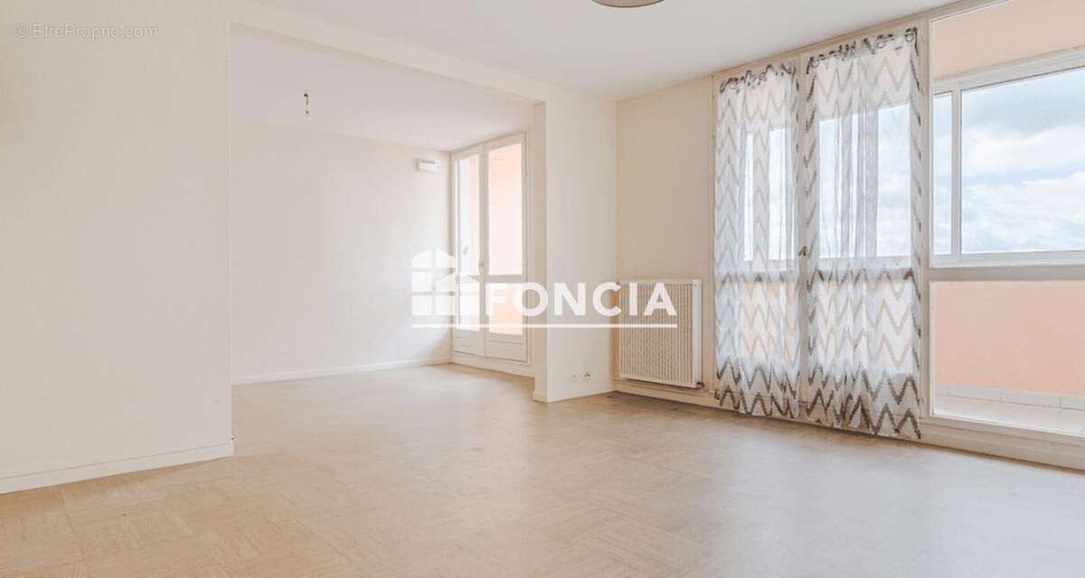 Appartement à SAINT-PIERRE-DES-CORPS