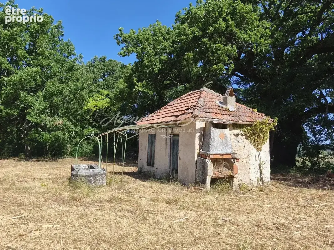 Cabanon agricole sur 1,5 hectares à Esparron-de-Pallières - photo 2