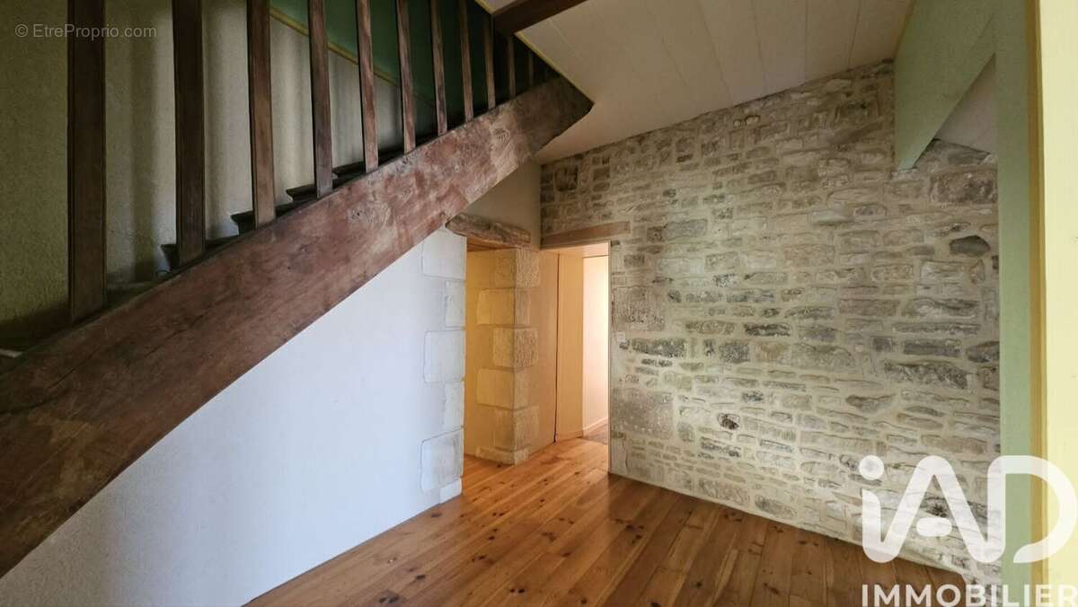 Maison 219 m² à Courcome  - photo 9