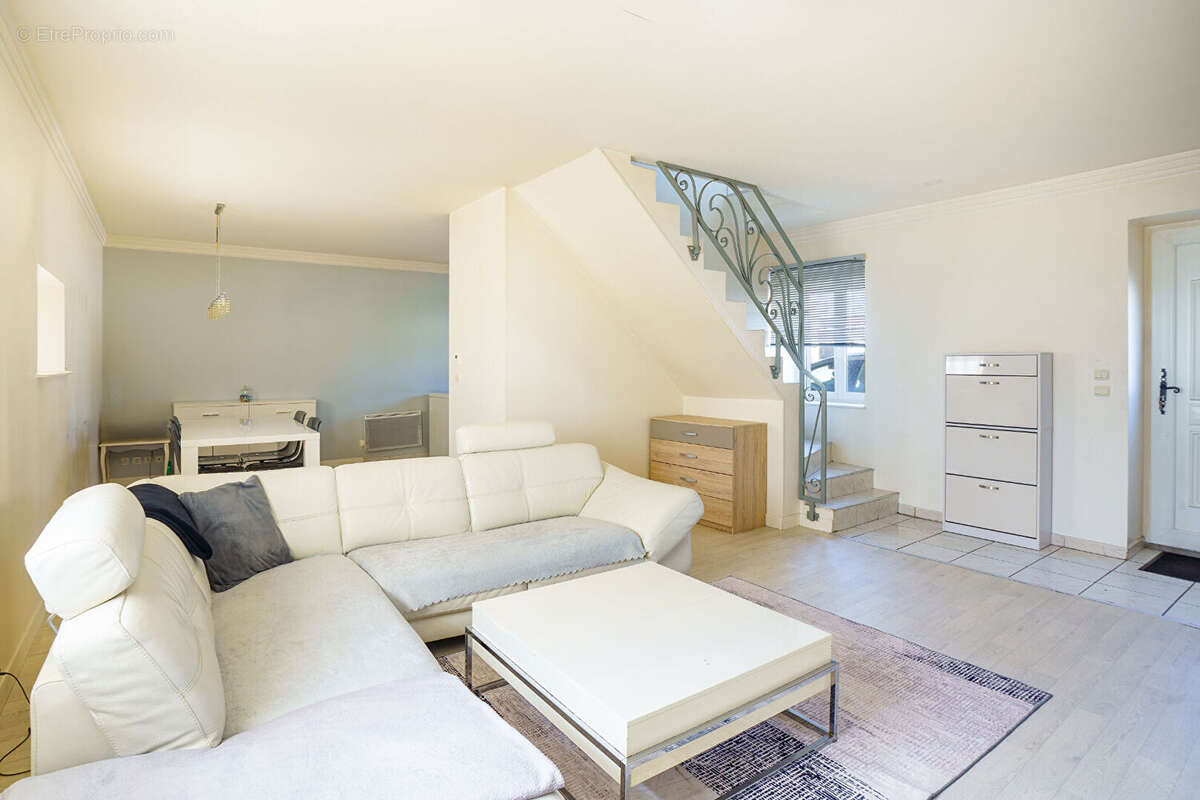 Appartement type maison de ville 4pcs - 3chs - photo 4