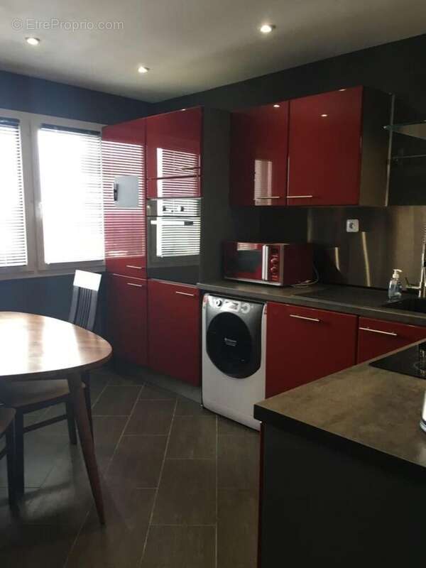 Photo 2 - Appartement à SAINT-GENIS-POUILLY