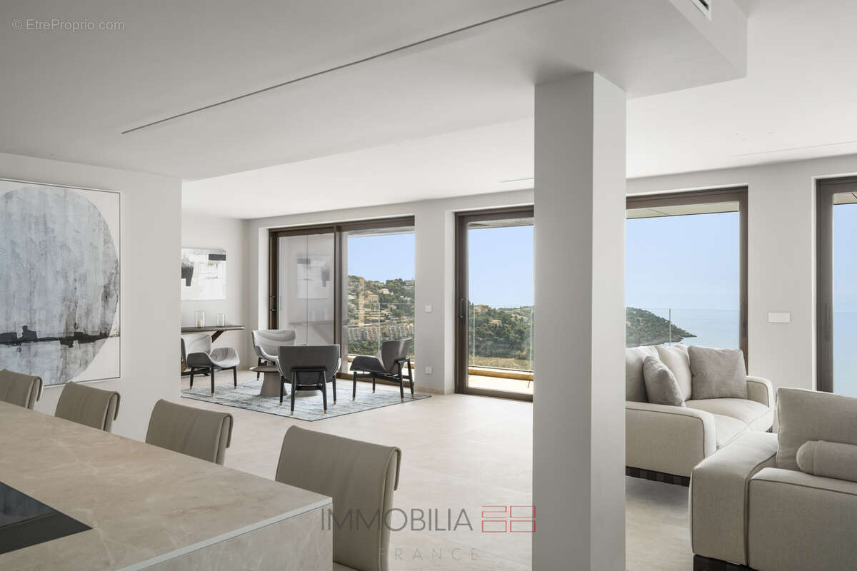 Villa contemporaine rénovée avec vue mer spectaculaire   Secteur Golfe Bleu, à deux pas de Monaco - photo 5