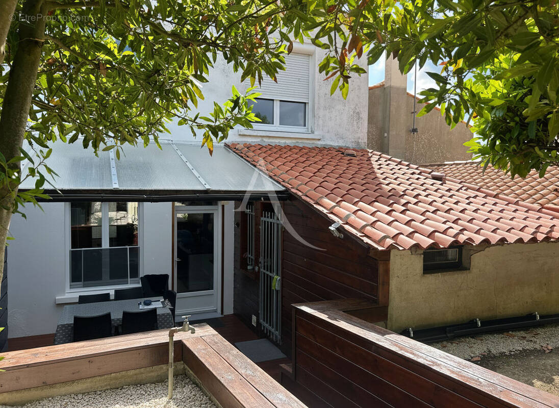 Maison à L'ILE-D'ELLE