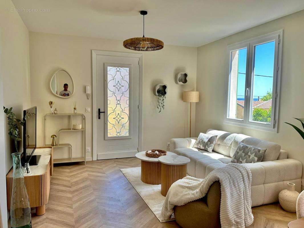 Appartement à ROQUEBRUNE-CAP-MARTIN