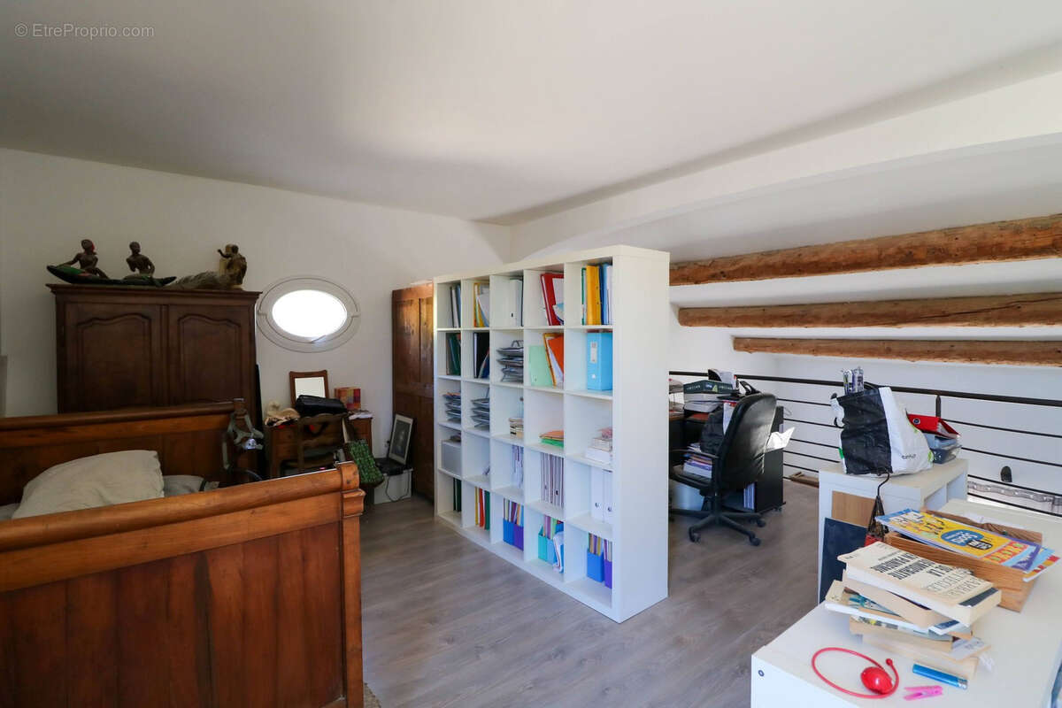 Maison à VERS-PONT-DU-GARD