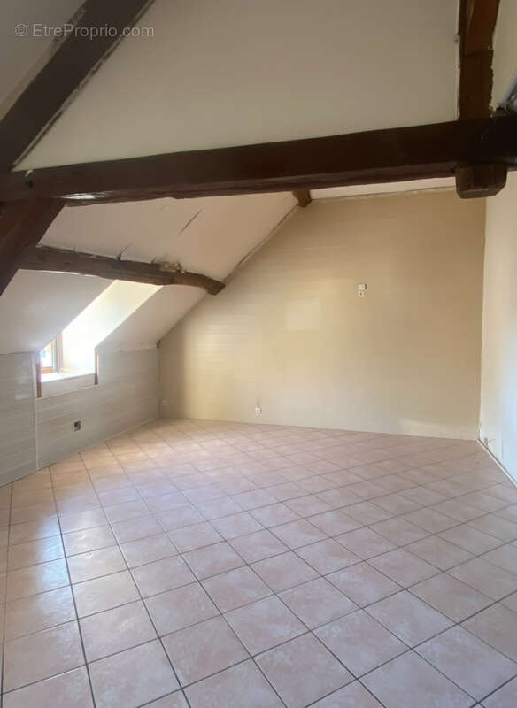 Appartement à LA QUEUE-LES-YVELINES