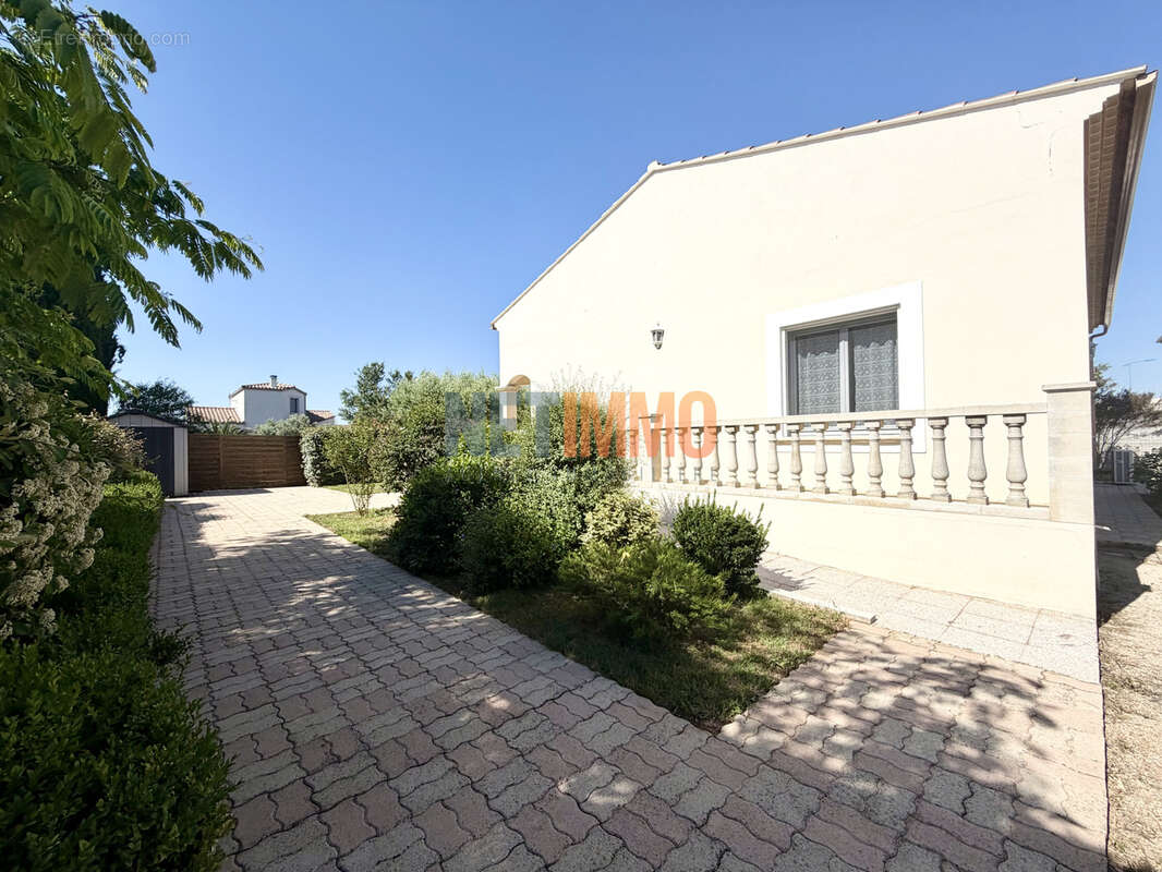 Maison à SAINT-GILLES