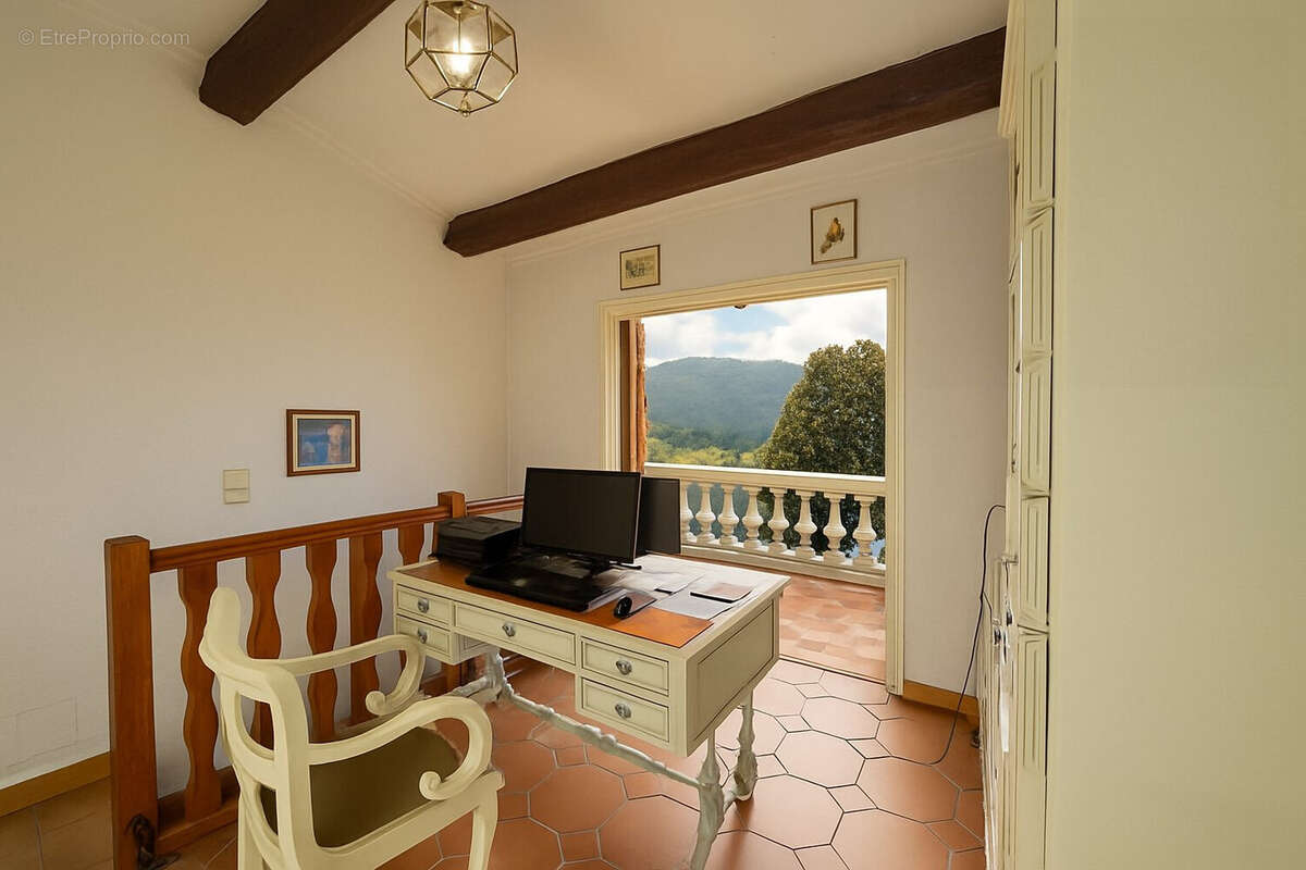 Maison 135 m² à Biot  - photo 8