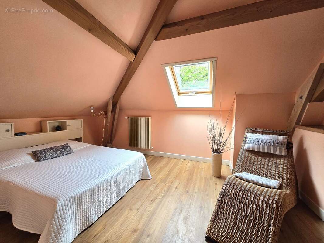 Maison à PESSAC-SUR-DORDOGNE