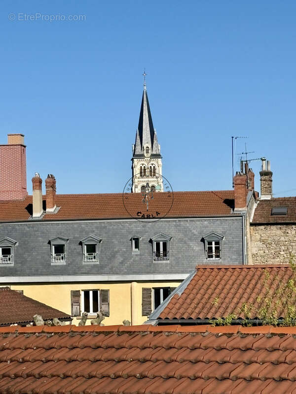 Appartement à SAINT-GENIS-LAVAL