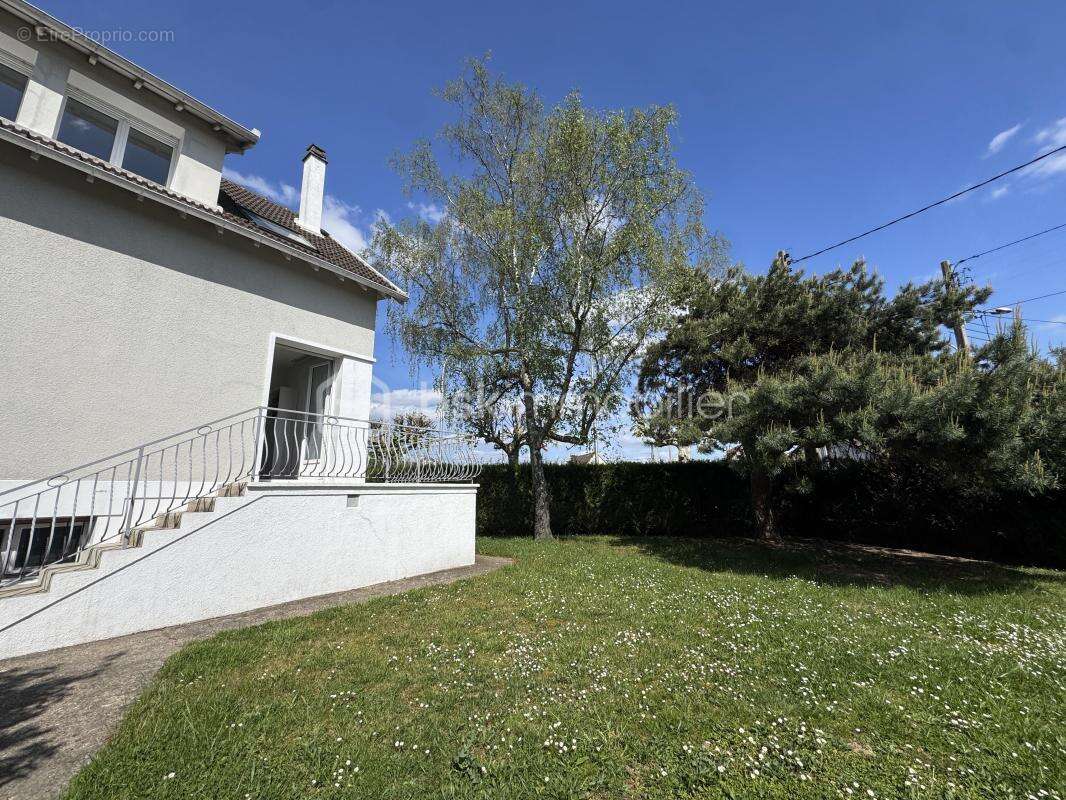 Maison à PARAY-VIEILLE-POSTE