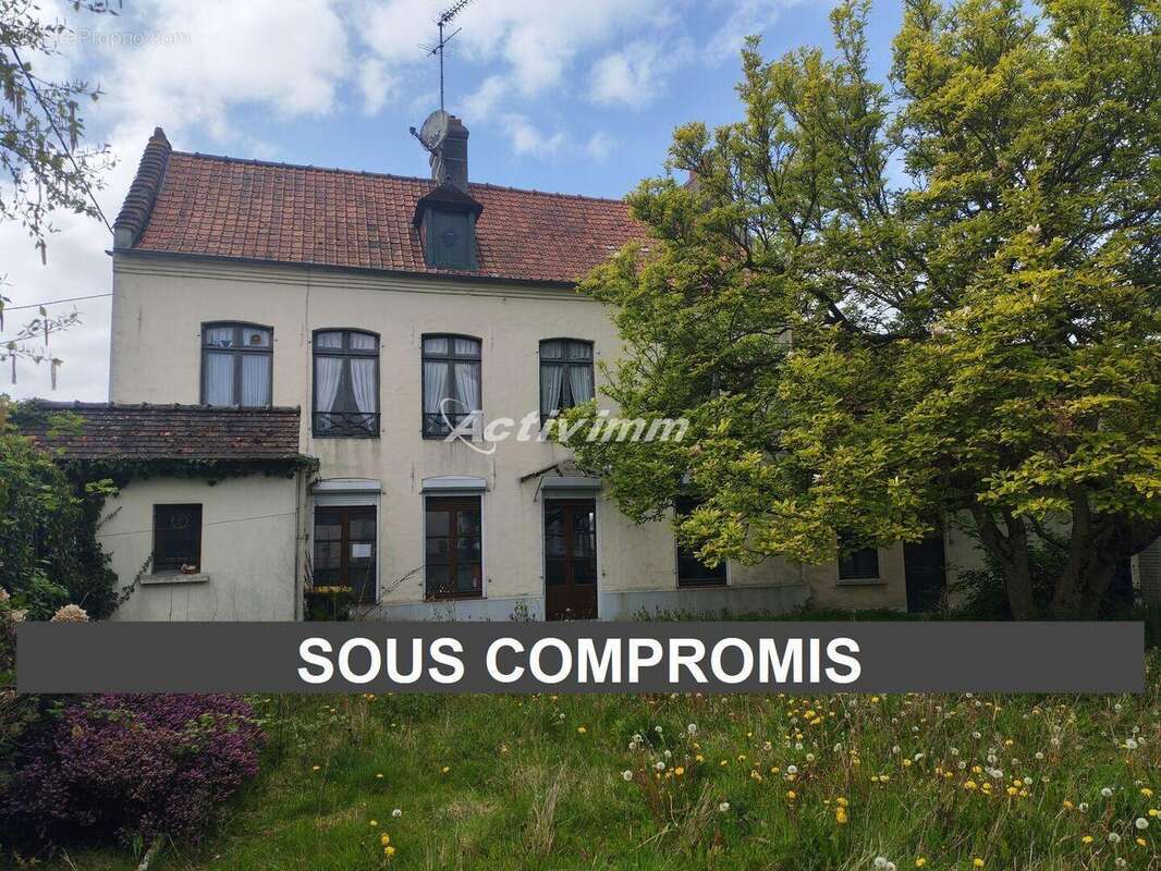 4279 2 - Maison à HESDIN