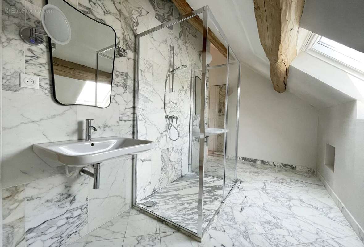 Maison à FONTAINEBLEAU