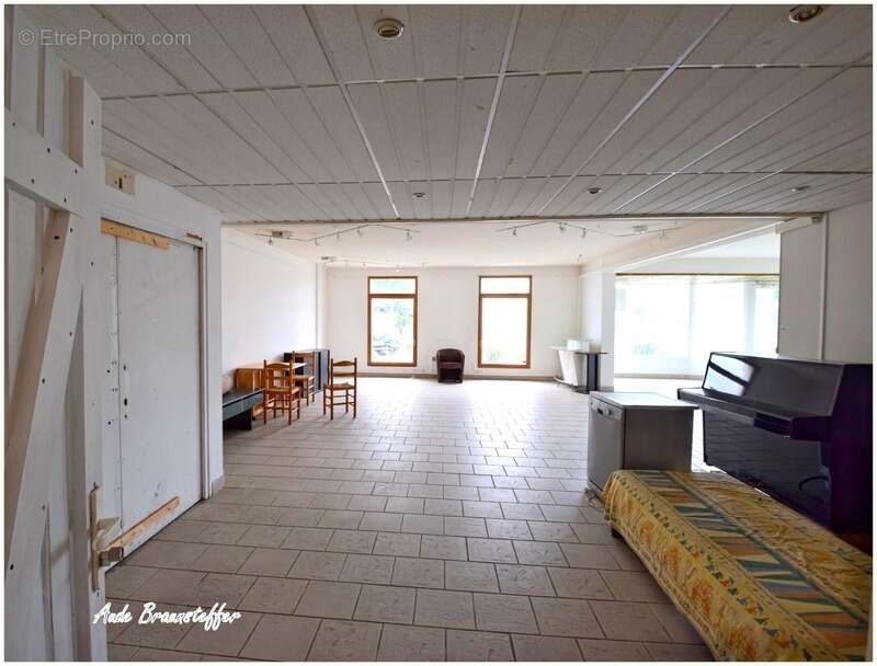 Local/bureau à vendre LA COUARDE SUR MER (17), local commercial premium - photo 10