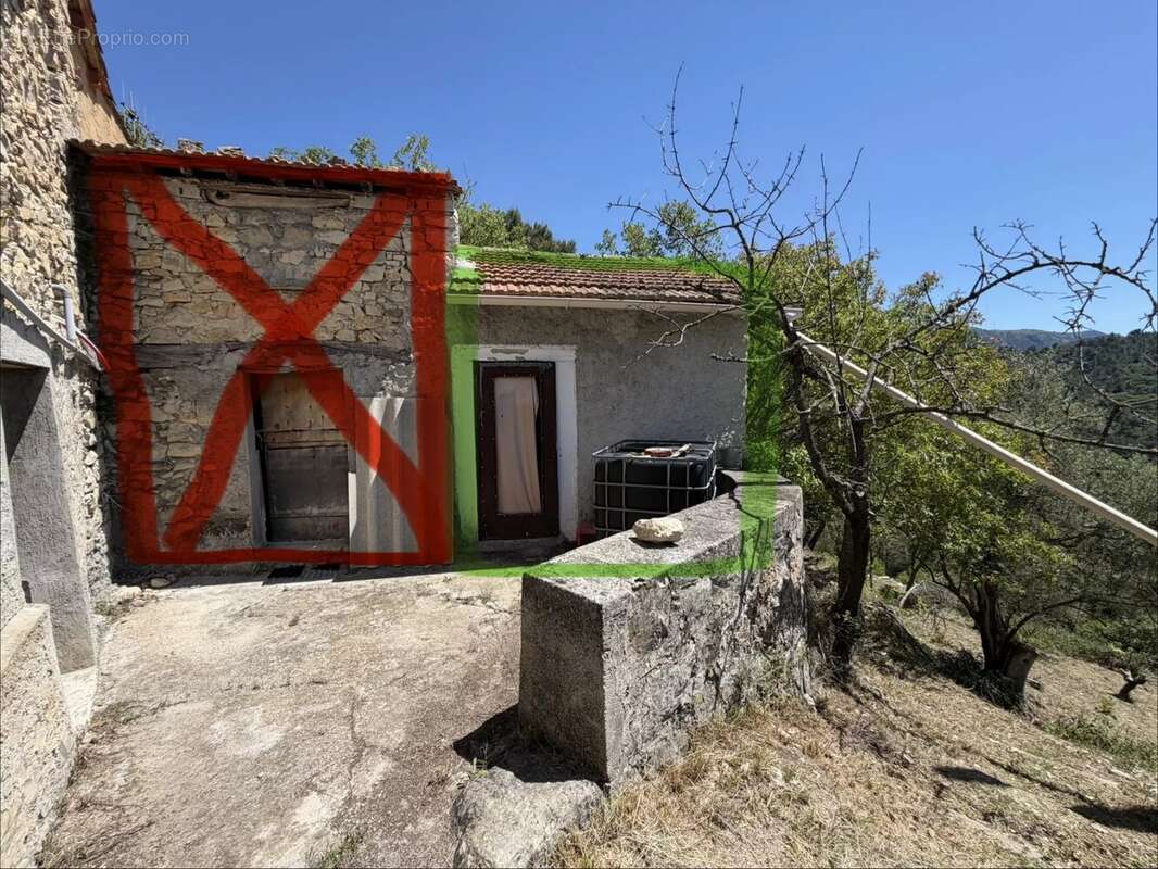 Maison à L'ESCARENE