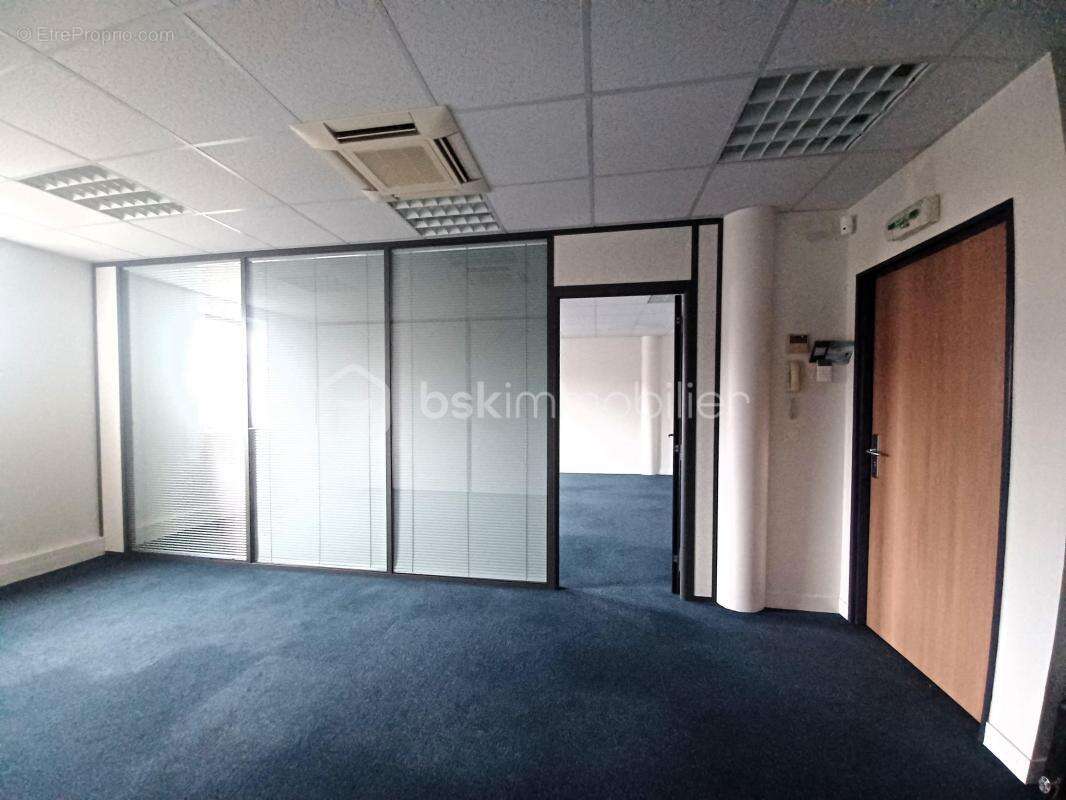 Commerce à BUSSY-SAINT-GEORGES