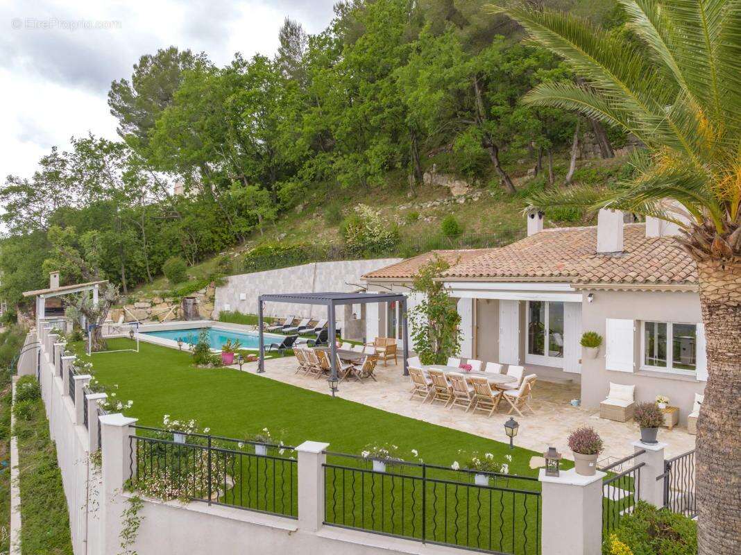 Maison à LE BAR-SUR-LOUP