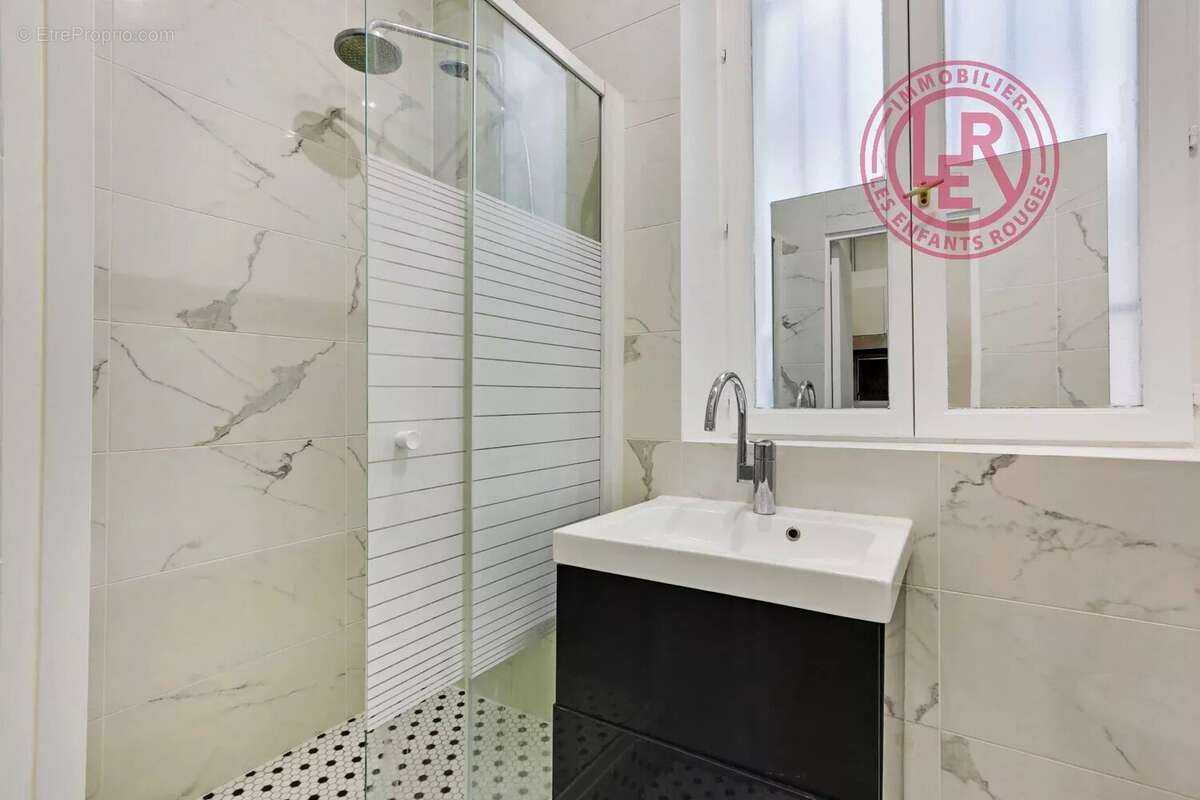 Appartement à PARIS-3E