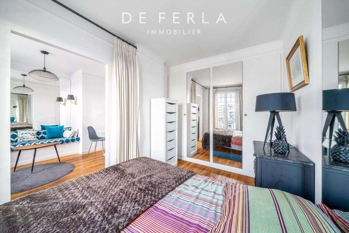 Appartement à PARIS-7E