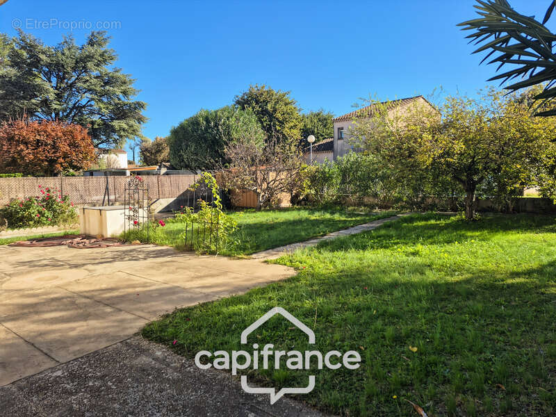 Maison à ROQUEMAURE