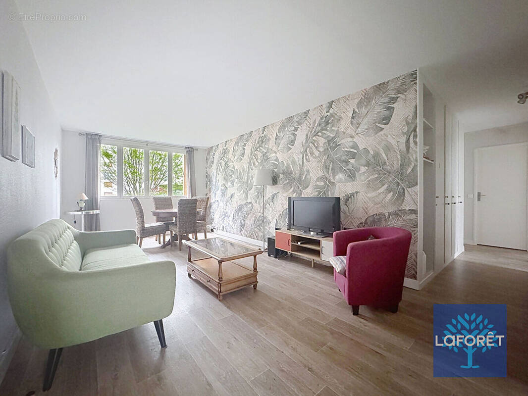 Appartement à CHILLY-MAZARIN