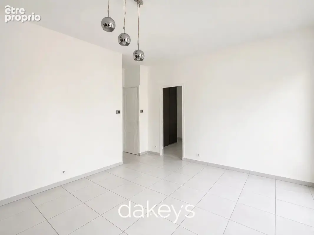 T2 41 m2 St Just  - Idéal Investisseur - Déficit foncier - photo 6