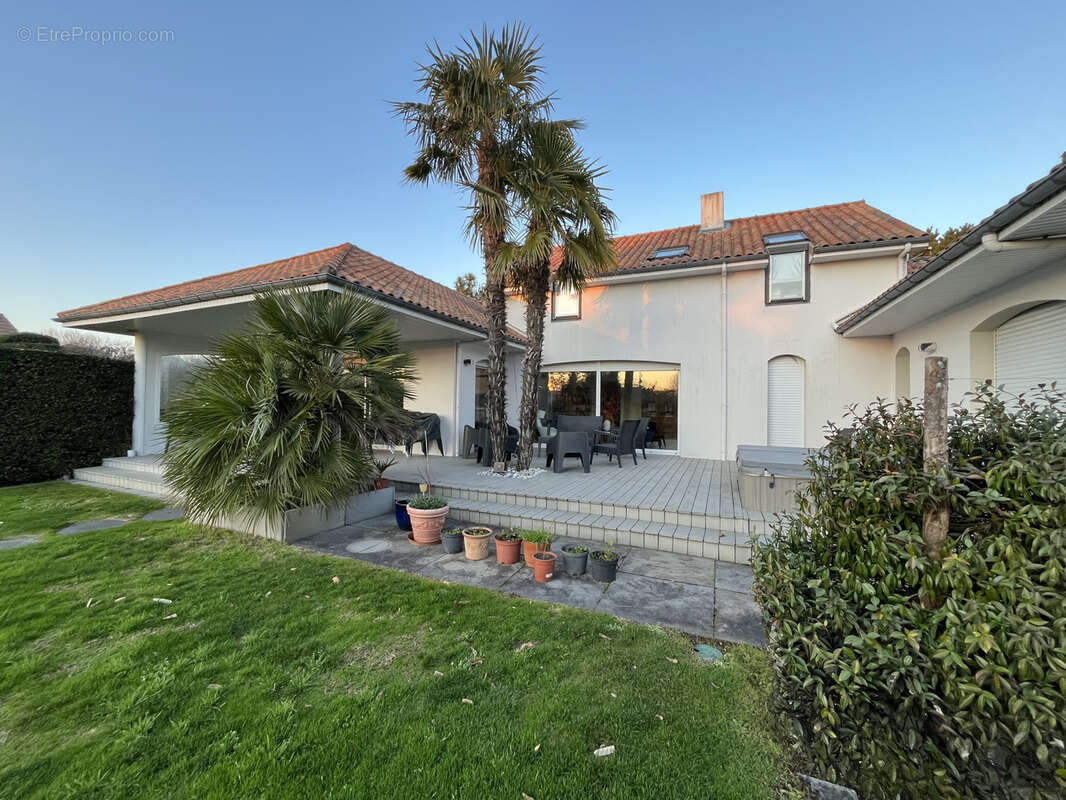 Elégante et spacieuse villa d'architecte de 4 chambres à La Baule les Pins - photo 9