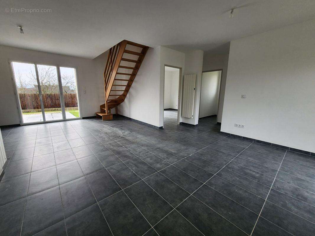 Maison à SAINT-MARTIN-LE-BEAU