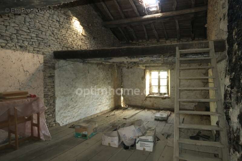 Maison à MERCY-LE-BAS