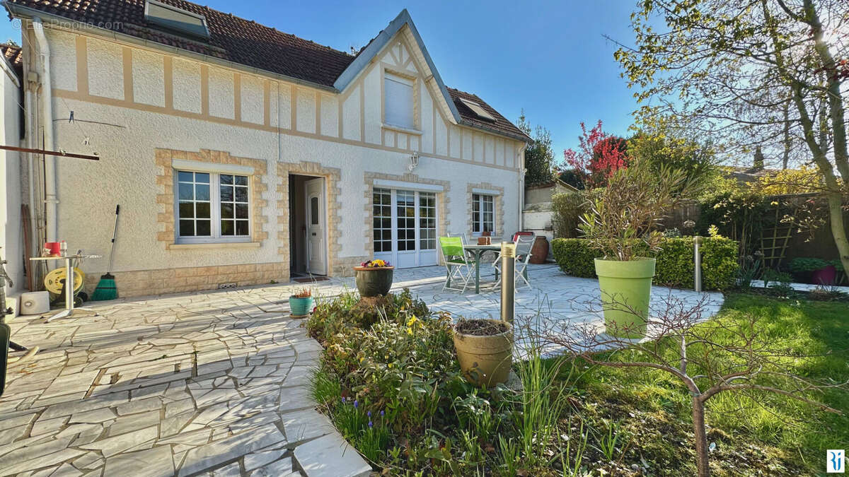 Maison à LE GRAND-QUEVILLY