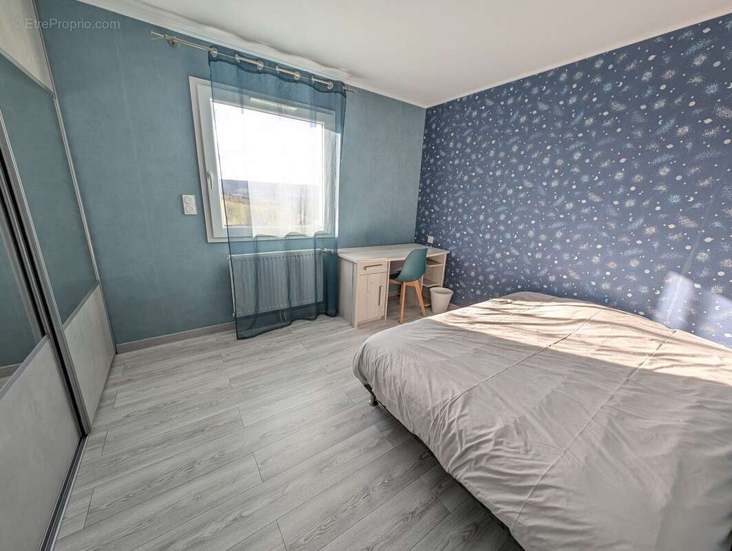 Maison à LA ROCHE-BLANCHE