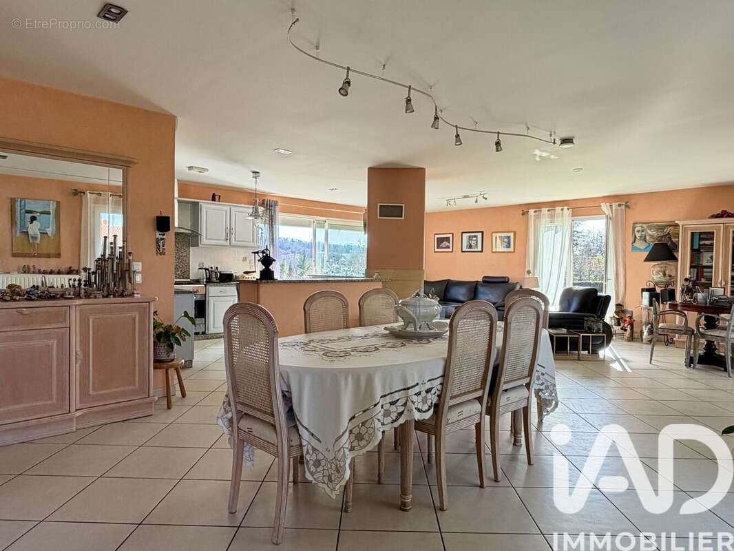 Photo 2 - Maison à SAINT-PRIEST-TAURION